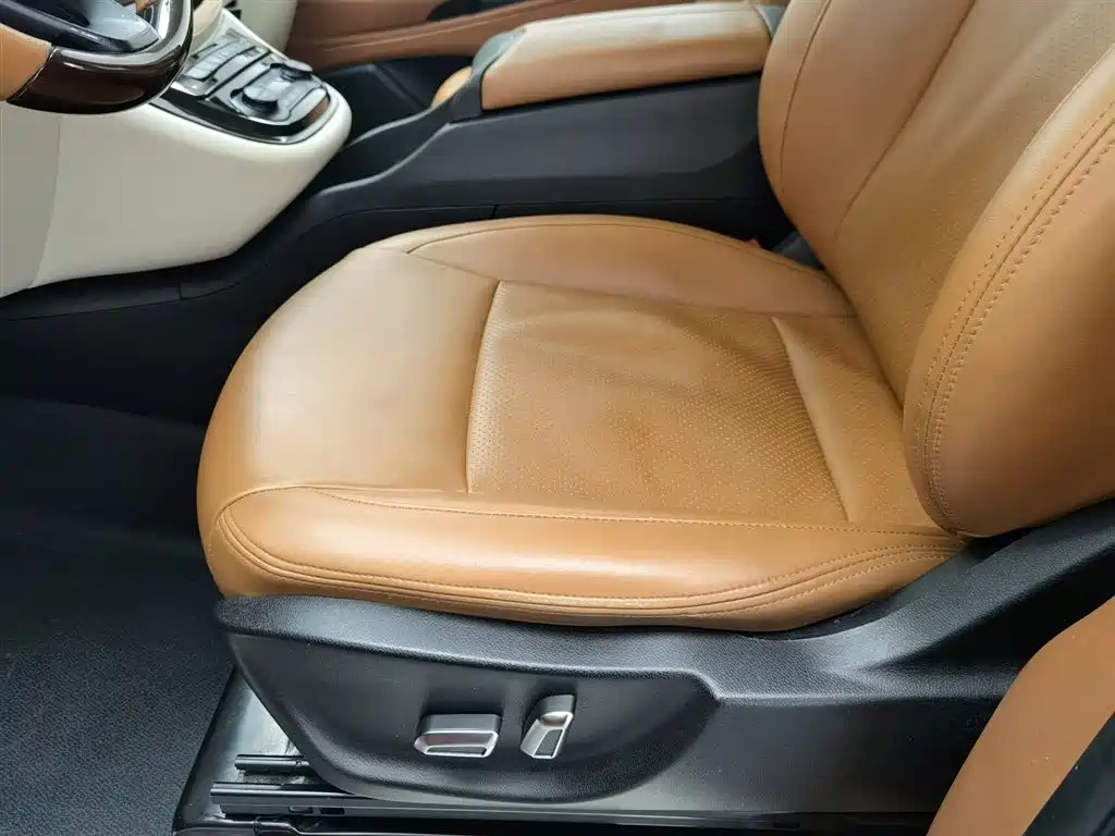 Mercedes-Benz Vito 2020 2.0T Elite Edition (7-seater) фото 20