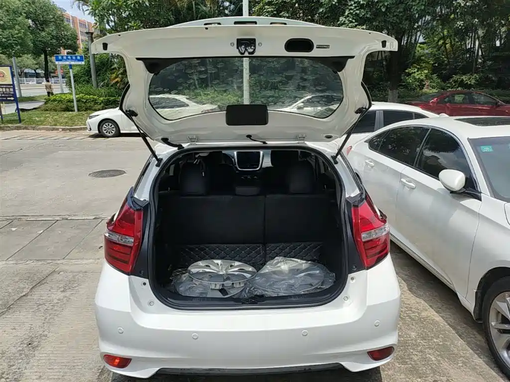 Toyota YARiS L Zhi Xuan 2020 1.5L CVT Leading Edition фото 16