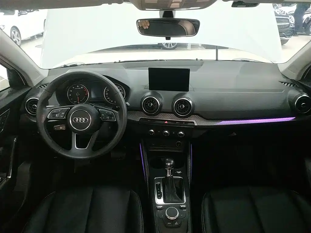 Audi Q2L 2018 35 TFSI Launch Exclusive Edition China VI фото 10