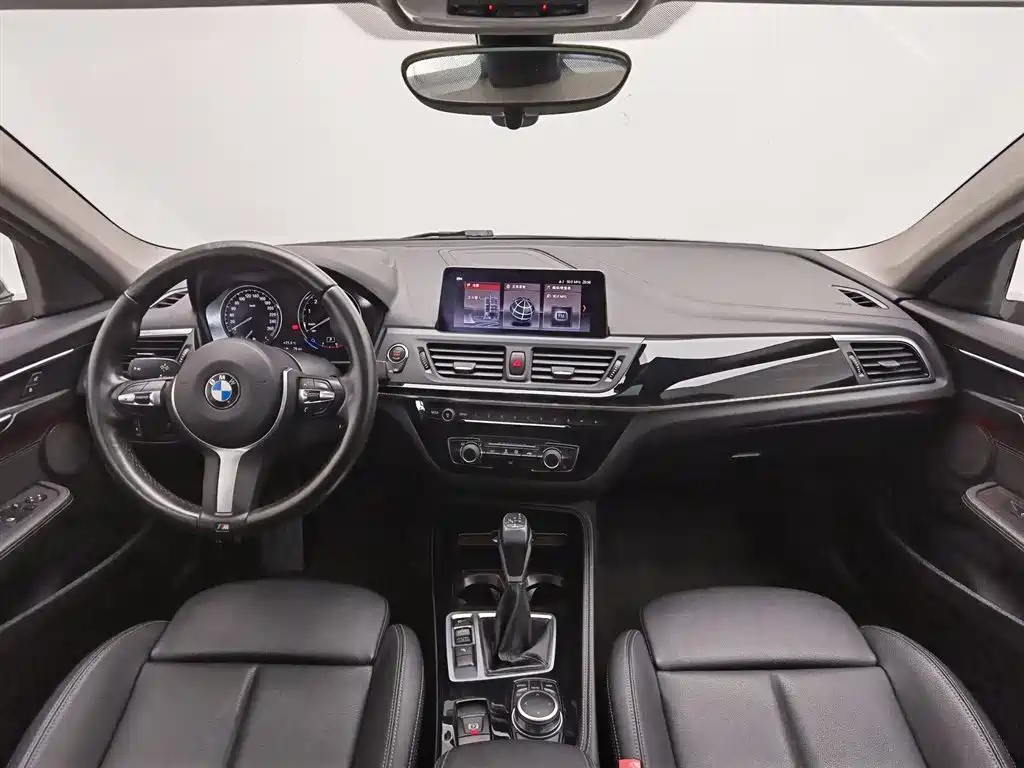 BMW 1 Series 2019 118i M Sport Package фото 5