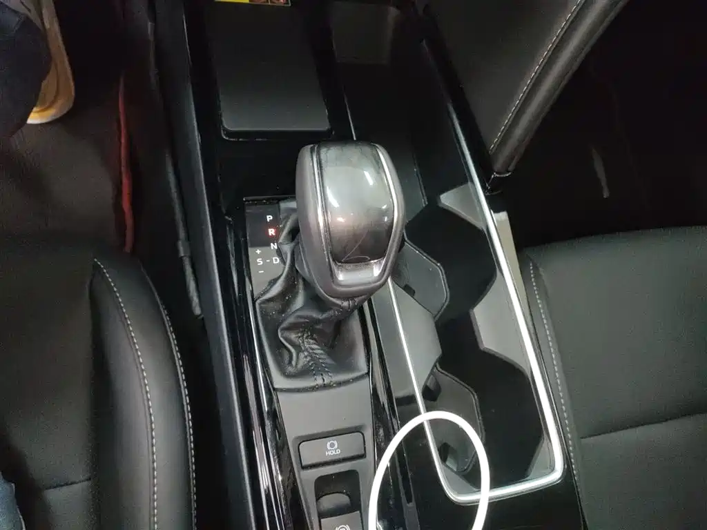Toyota Camry 2024 Hybrid 2.0HGVP Luxury Edition фото 14