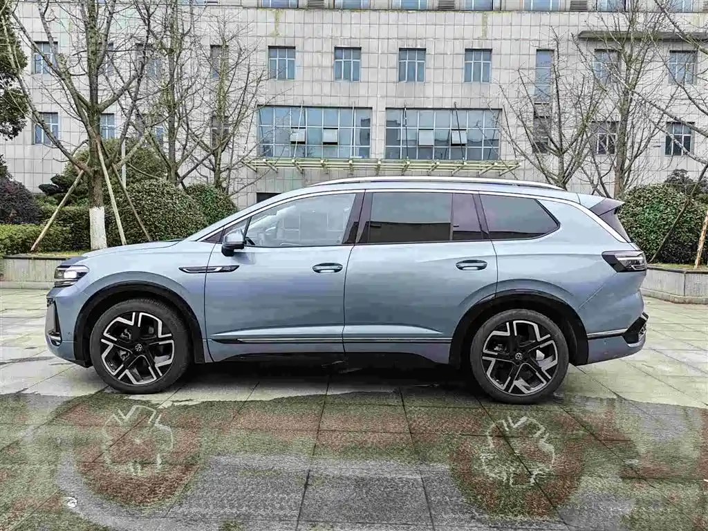 Volkswagen Talagon 2025 450TSI R-Line 6-Seater фото 11