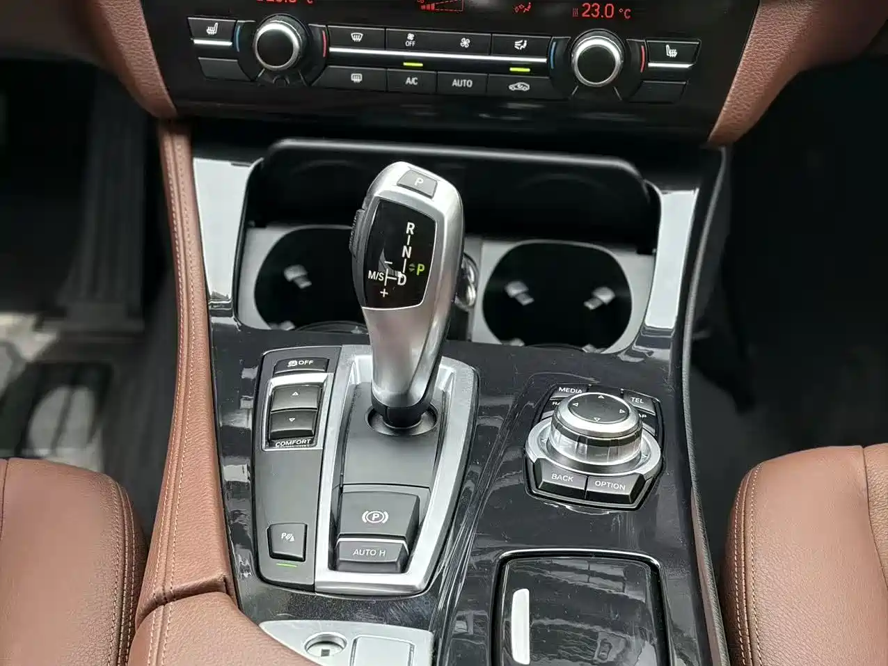 BMW 5 Series 2017 520Li Classic Edition фото 8