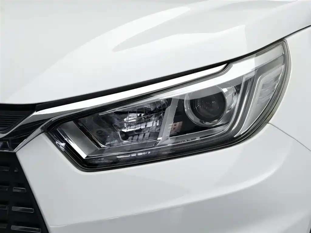 BYD Yuan New Energy 2019 EV360 Smart Connect Premium Edition фото 7