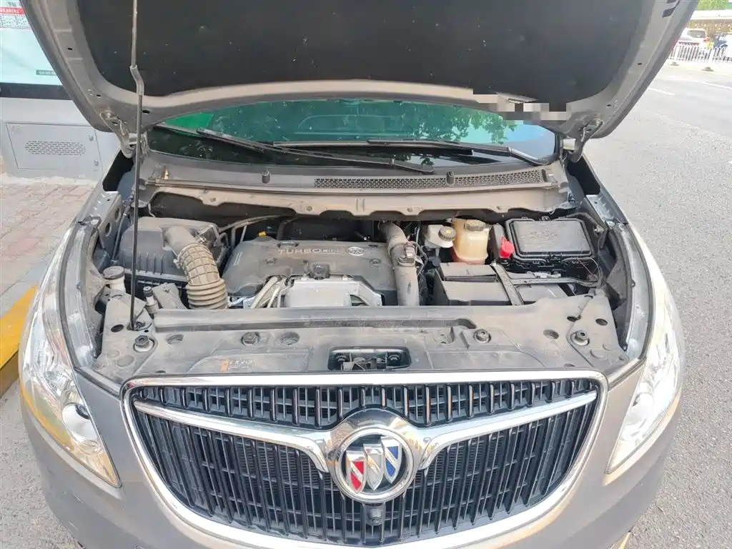 Buick GL8 2018 28T Premium Model China VI фото 11