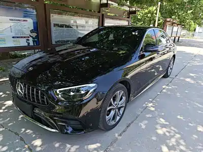 Mercedes-Benz E