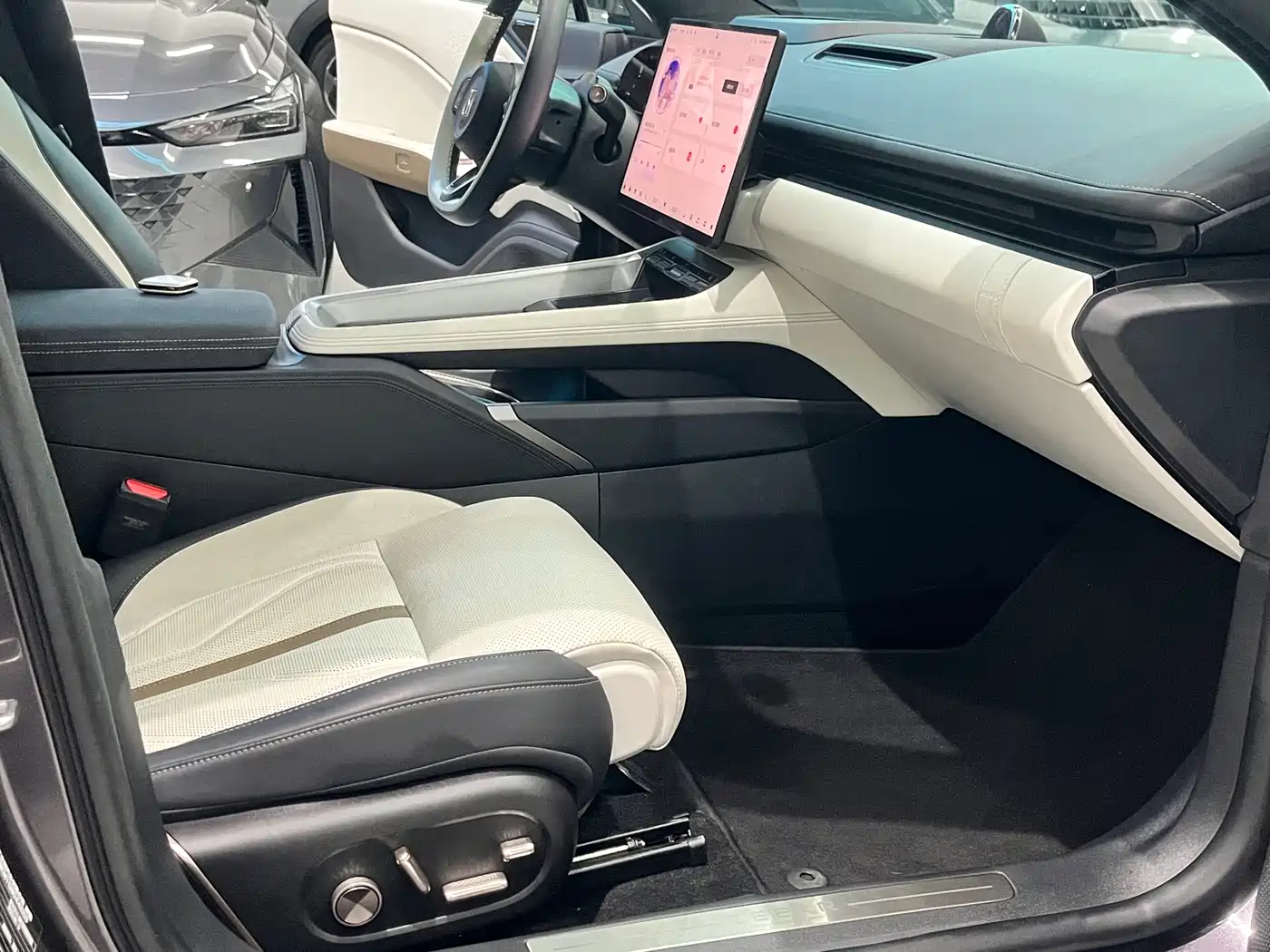 ZEEKR EXTREME KRYPTON 007GT