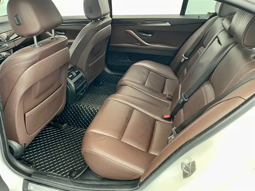 BMW 5 Series 2014 525Li Luxury Design Package фото 7