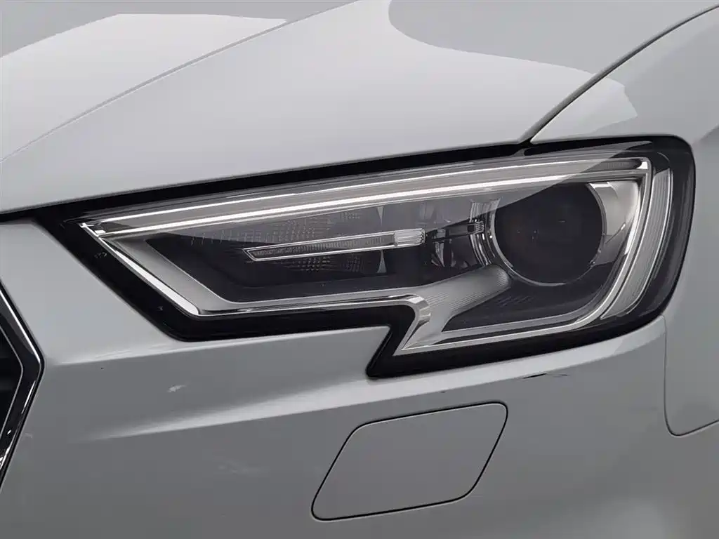 Audi A3 2018 30th Anniversary Sportback 35 TFSI Progressive фото 7