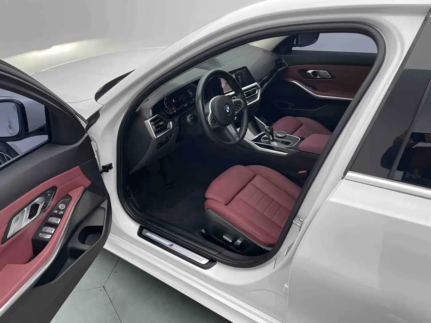 BMW 3 Series 2022 320Li M Sport Package фото 8