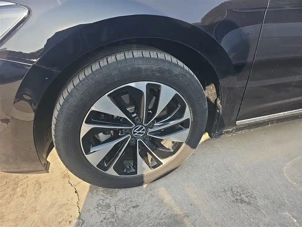 Volkswagen Passat 2023 Facelift 330TSI Elite Edition фото 23