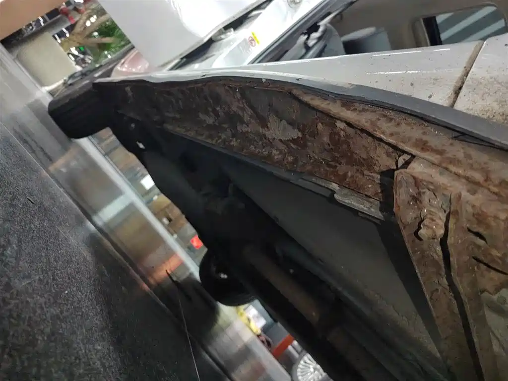 BYD Song 2017 Ultimate Upgrade 1.5TI Manual Elite Model фото 21
