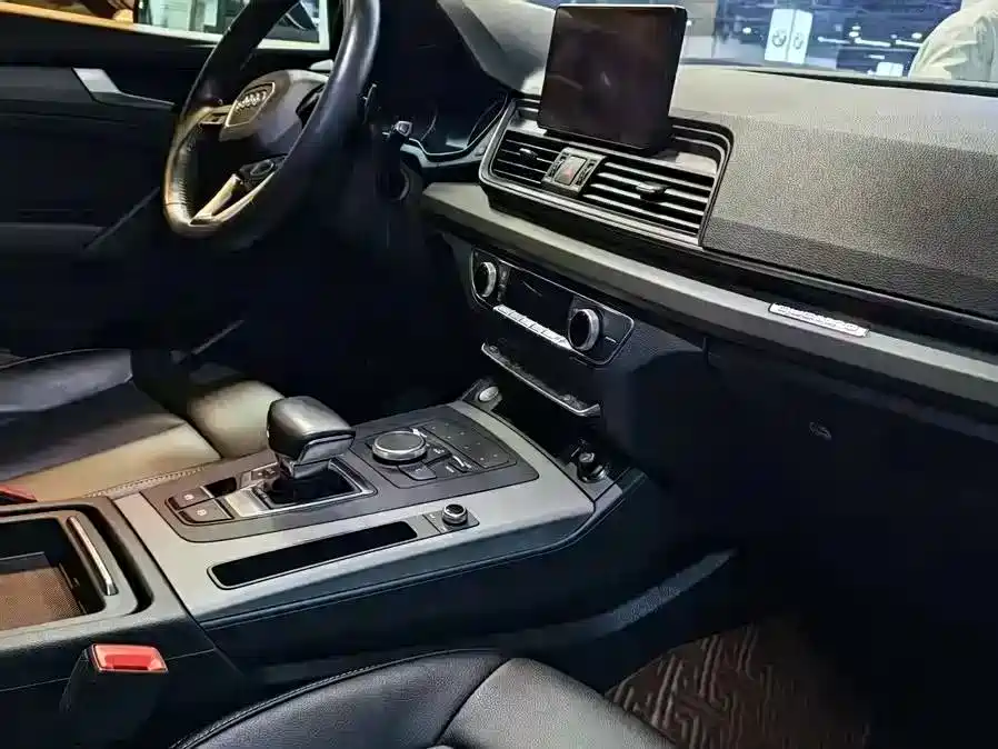 Audi Q5L 2020 40 TFSI Prestige Progressive фото 17