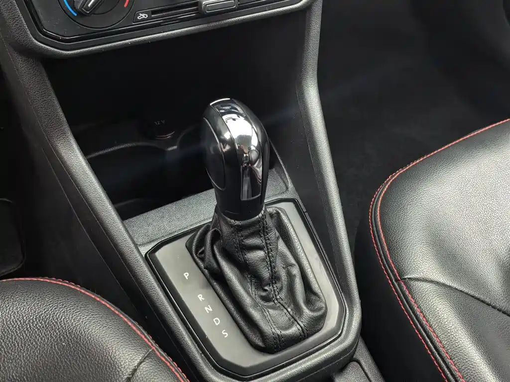 Volkswagen Jetta 2017 1.5L Automatic Fashion фото 13