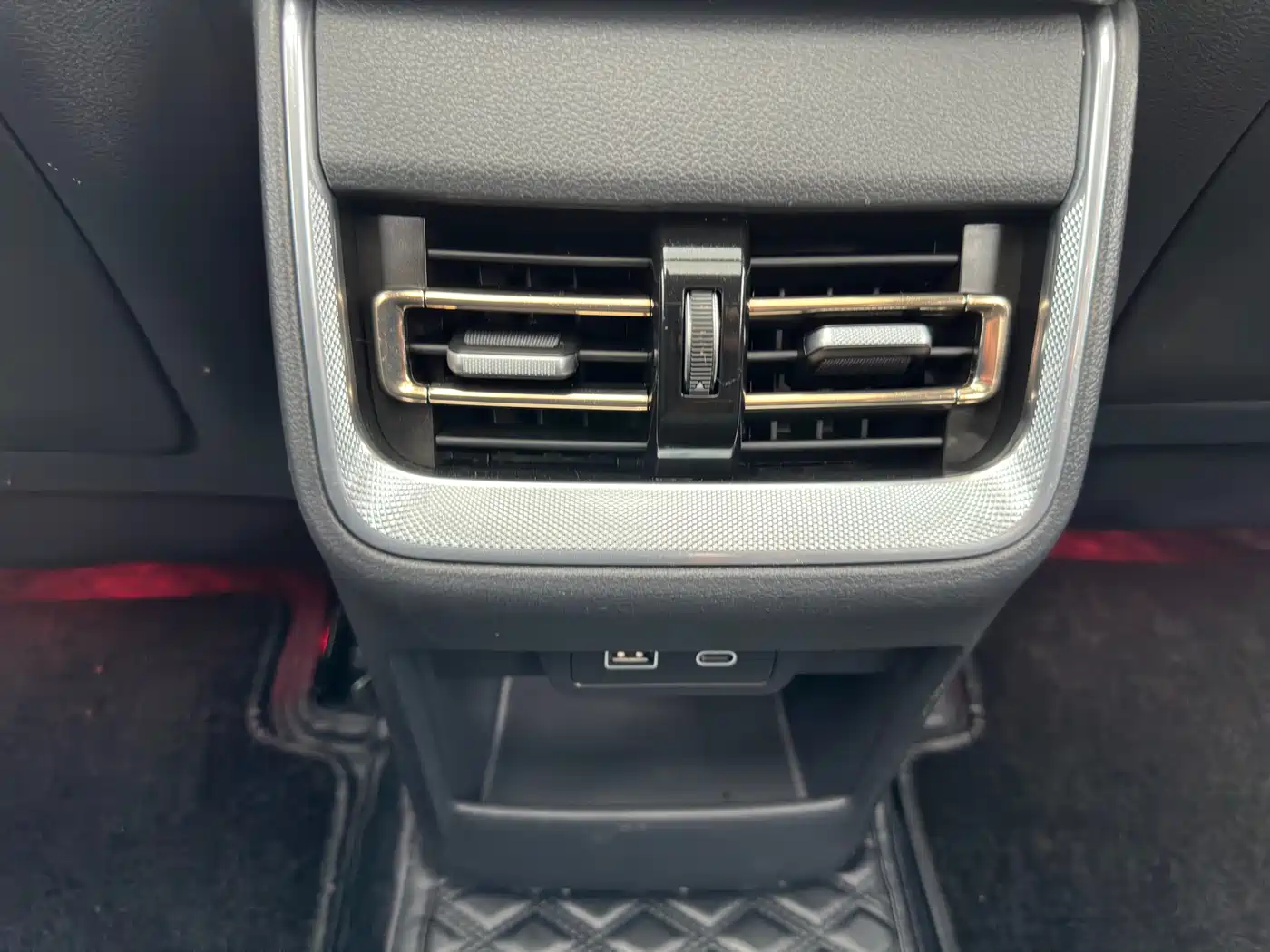 Hongqi H5 2023 1.5T DCT Smart Connect Flag Rhythm фото 13