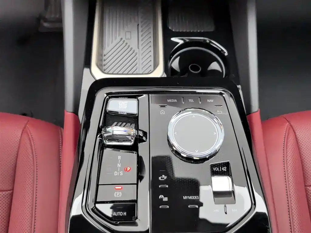 BMW 5 Series 2024 530Li Premium M Sport Package фото 13