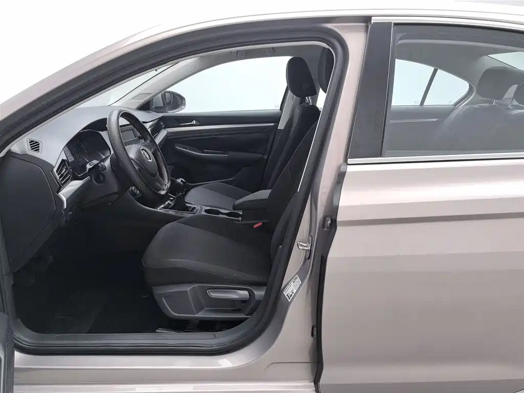 Volkswagen Bora 2020 1.5L Manual Fashion фото 10
