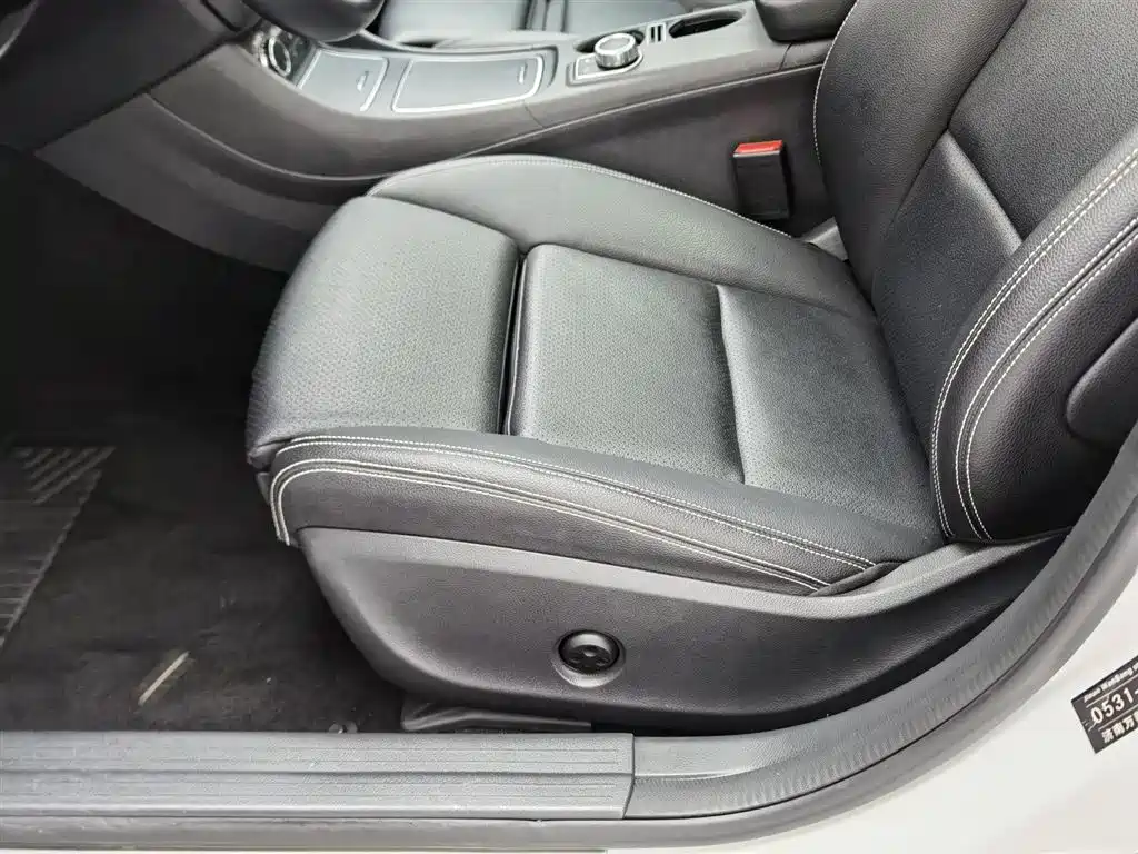 Mercedes-Benz GLA 2017 GLA 220 4MATIC Fashion фото 20