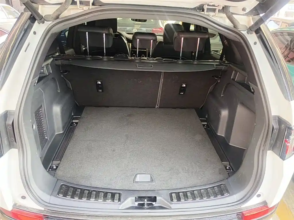 LAND ROVER DISCOVER SPORTS