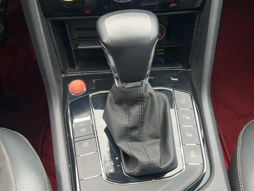 Volkswagen Tiguan L 2019 330TSI Auto 2WD Smart Luxury Edition China V фото 11