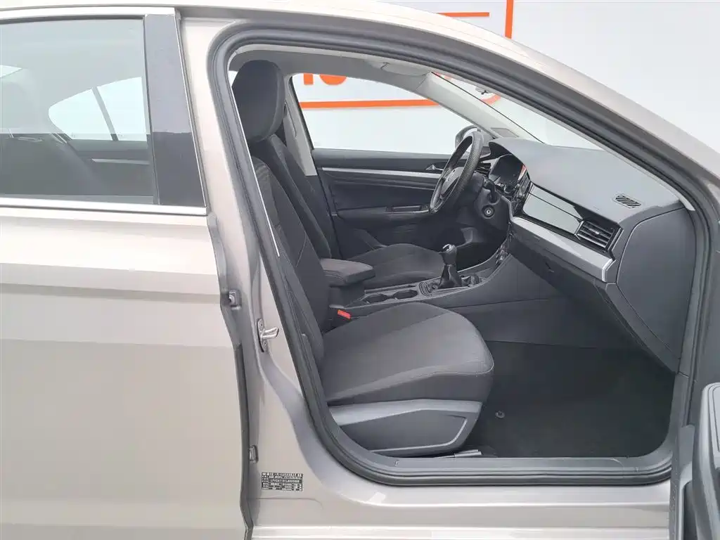 Volkswagen Bora 2020 1.5L Manual Fashion фото 23