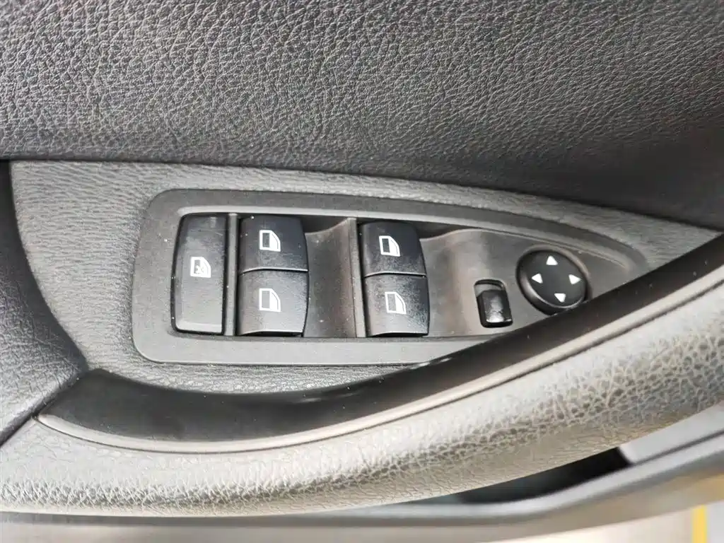 BMW X2 (Import) 2019 sDrive20i M Off-Road Package China VI фото 9