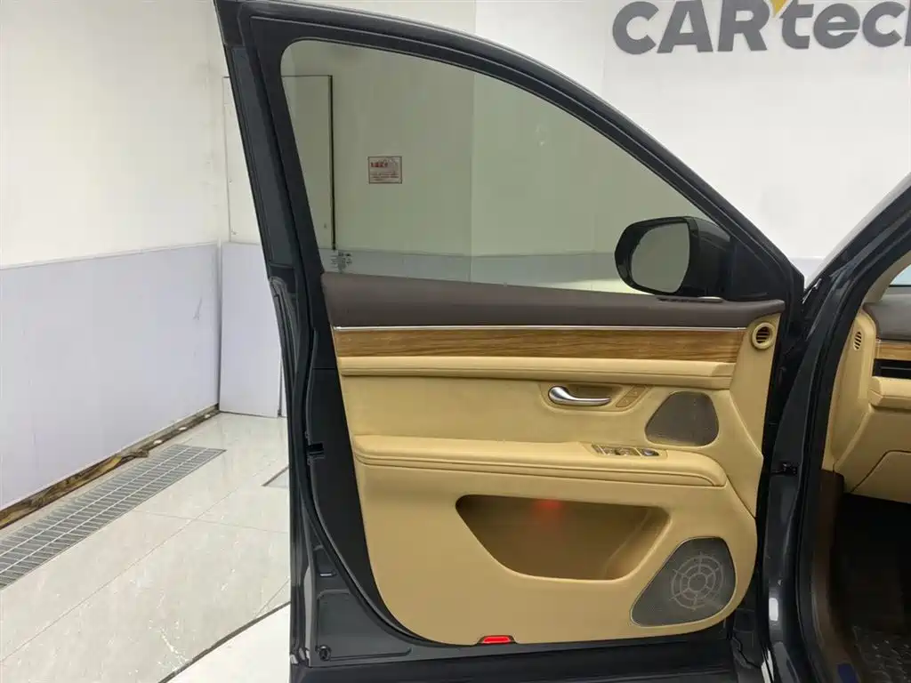 AITO Wenjie AITO M7 2024 1.5T Smart AWD Max 6-Seater фото 15