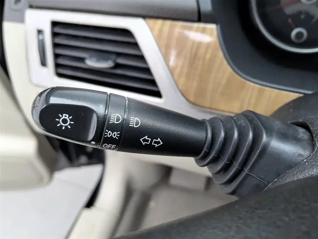 Buick Excelle 2015 1.5L Automatic Classic фото 21