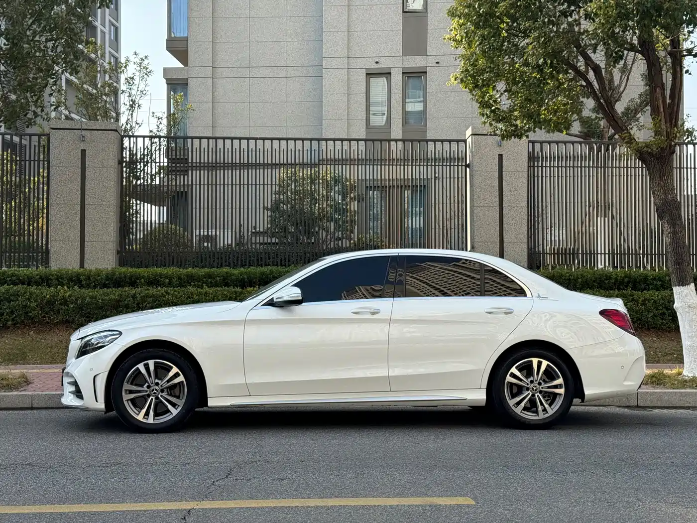 Mercedes-Benz C-Class 2020 Facelift C 200 L Fashion фото 3