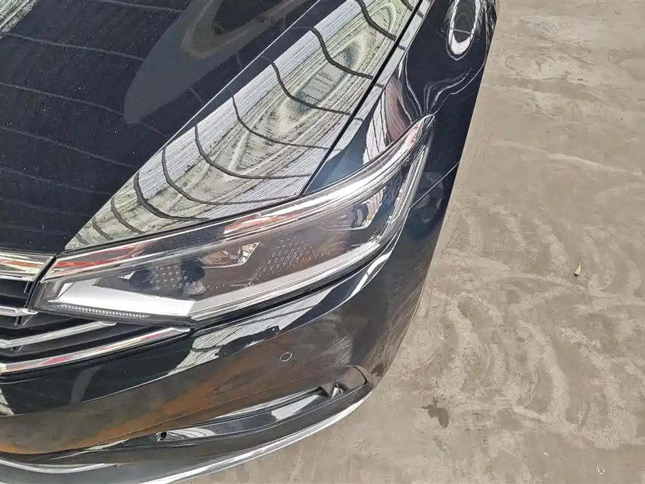 Volkswagen Magotan 2021 330TSI DSG 30th Anniversary Edition фото 5