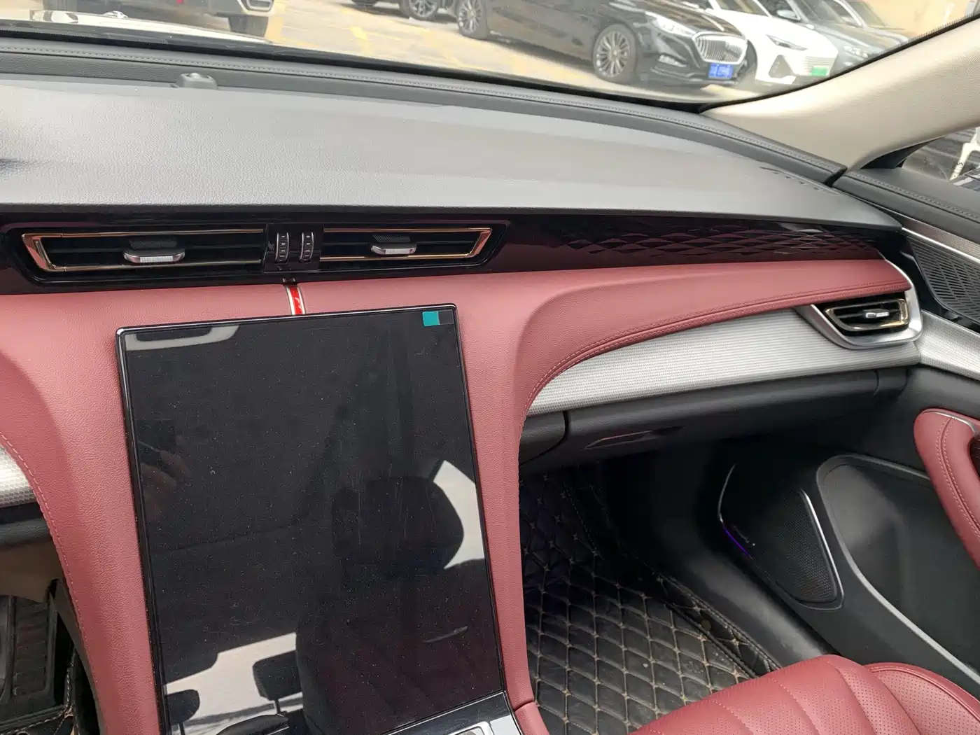 Hongqi H5 2023 2.0T Auto Smart Connect Flag Comfort фото 10