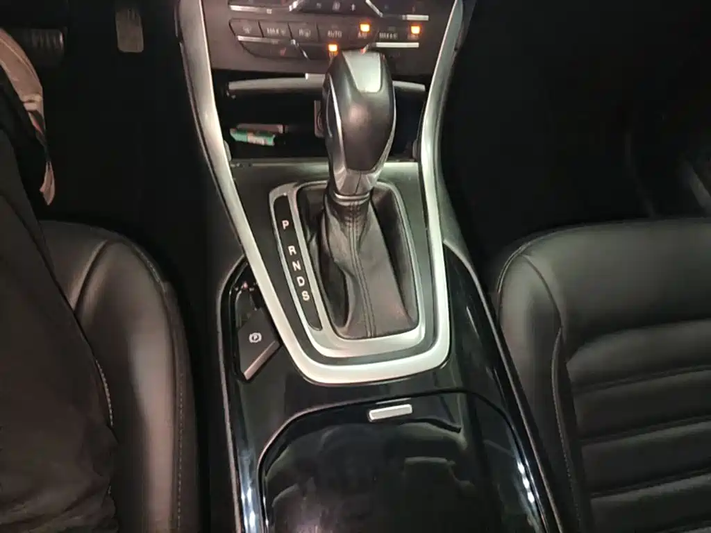 Ford Edge 2016 2016 EcoBoost 245 2WD Luxury 7-Seater