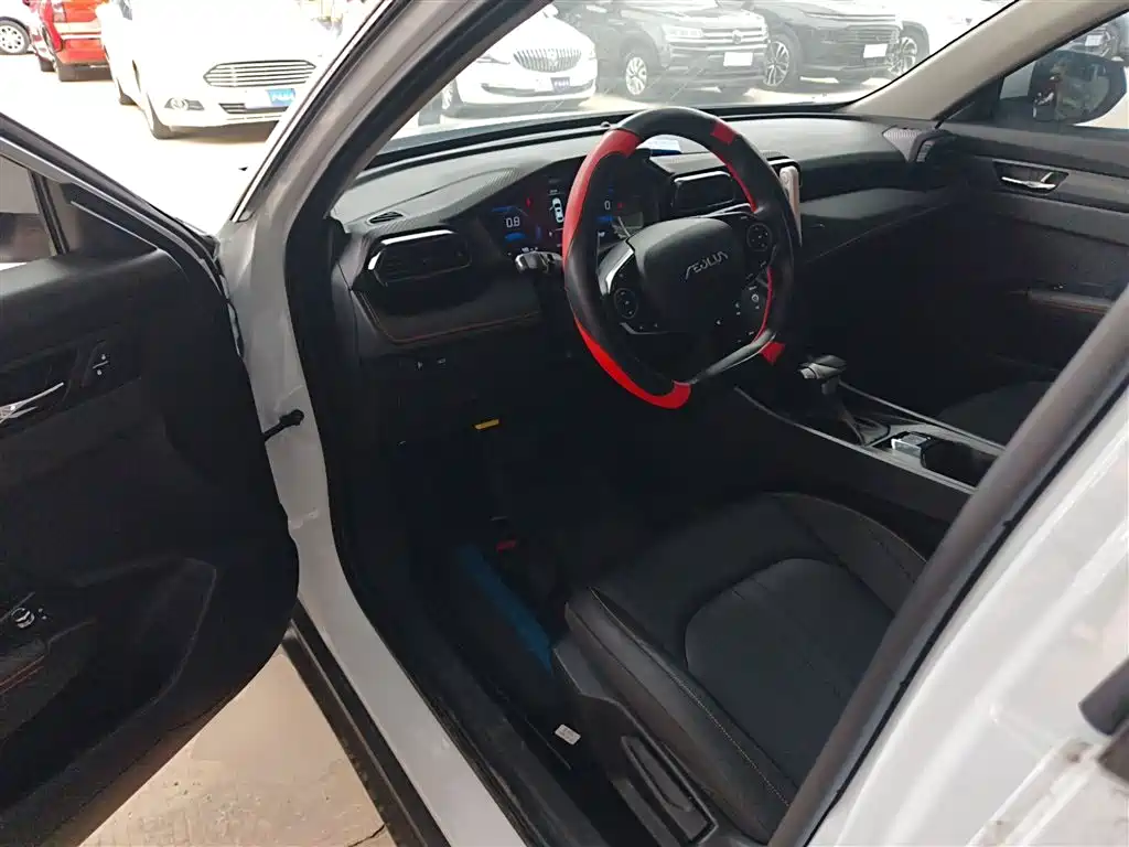 DONGFENG FENGSHEN YI HYUN