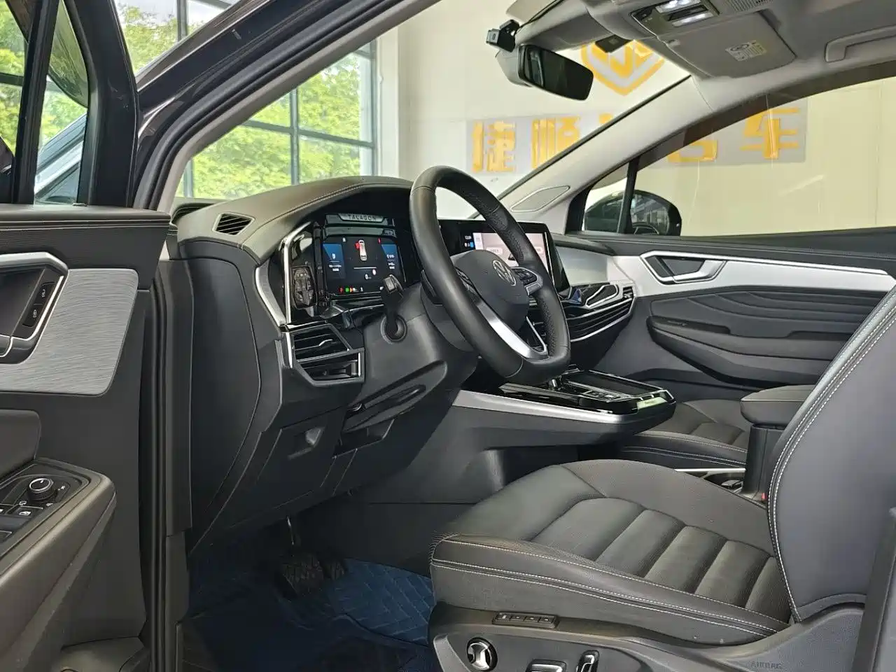 Volkswagen Talagon 2023 380TSI 4WD Luxury Pro Edition фото 5