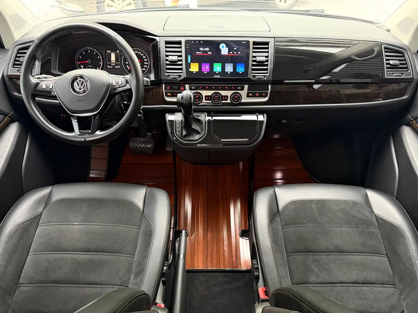 Volkswagen Multivan 2018 2017 2.0TSI 2WD Luxury 7-Seater