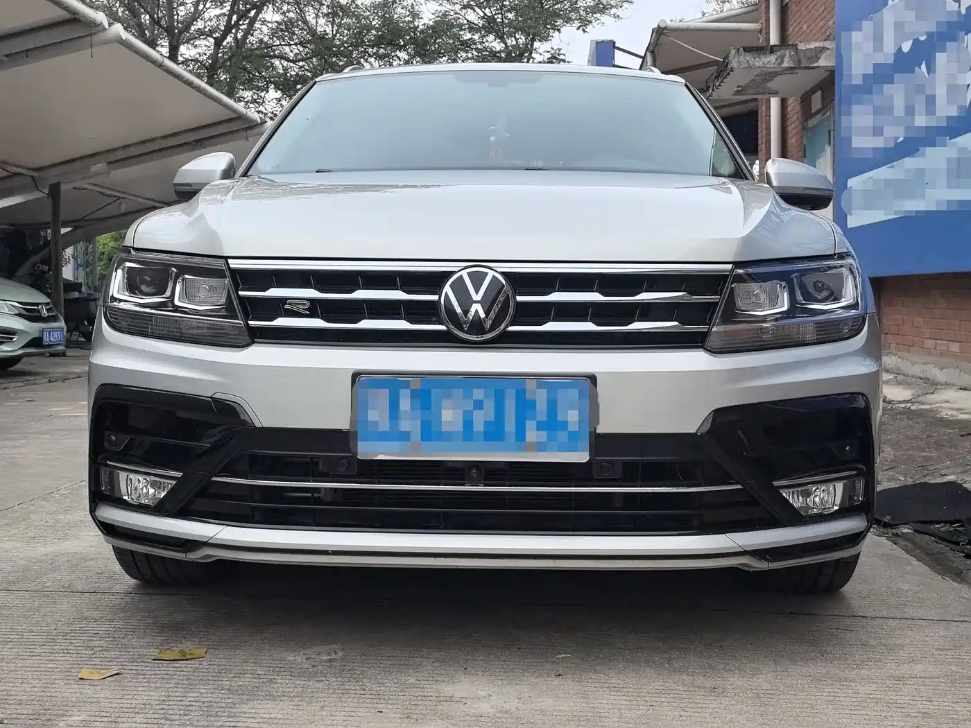 Volkswagen Tiguan L 2021 330TSI Automatic 2WD R-Line Premium фото 2