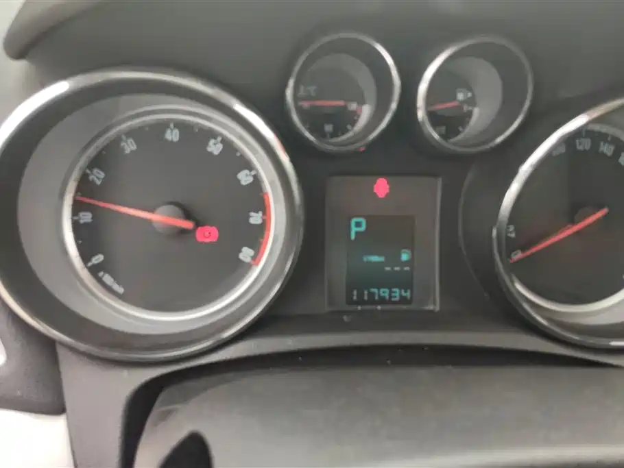 Buick Encore 2014 1.4T Automatic 2WD Urban Elite фото 14