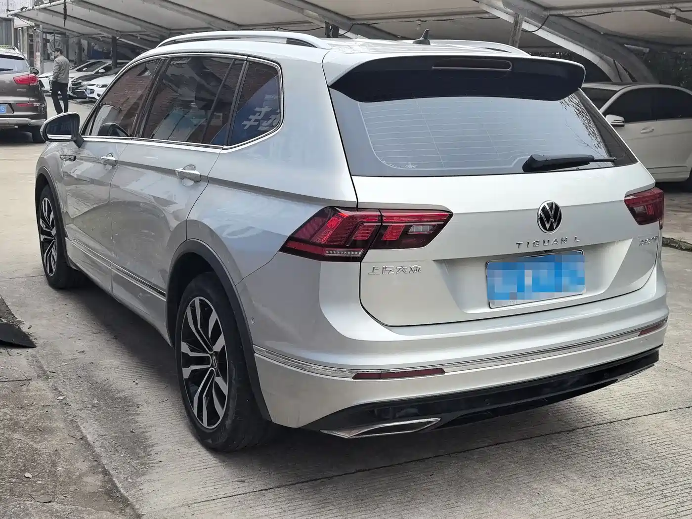 Volkswagen Tiguan L 2021 330TSI Automatic 2WD R-Line Premium фото 15