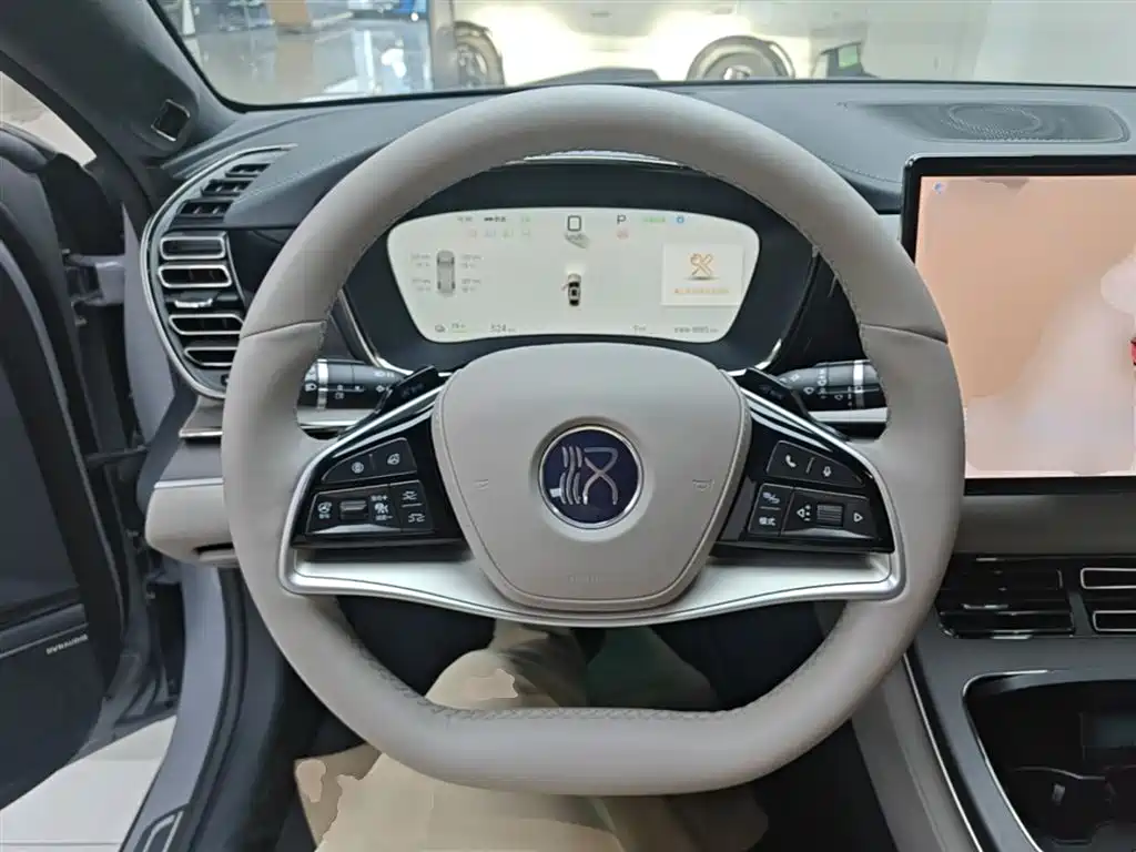 BYD Han 2025 Model EV 701KM LiDAR Smart Driving Version фото 11