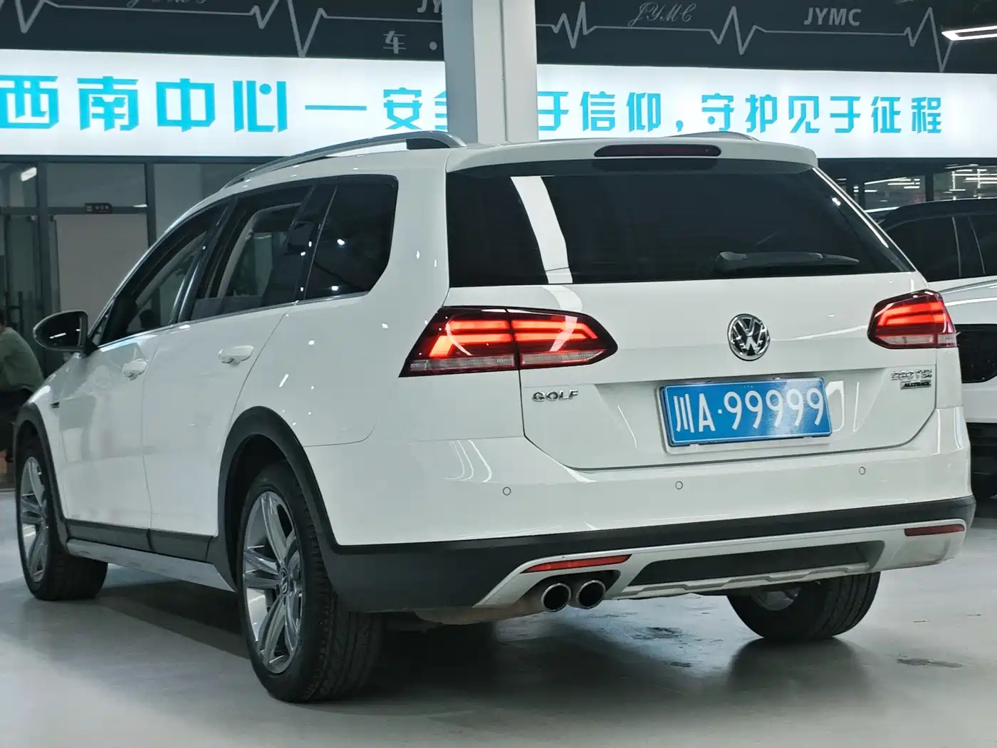 Volkswagen Golf (Import) 2019 1.8TSI Wagon фото 6