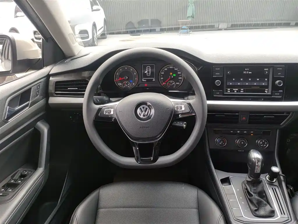 Volkswagen Lavida 2019 1.5L Automatic Comfort Edition China VI фото 11