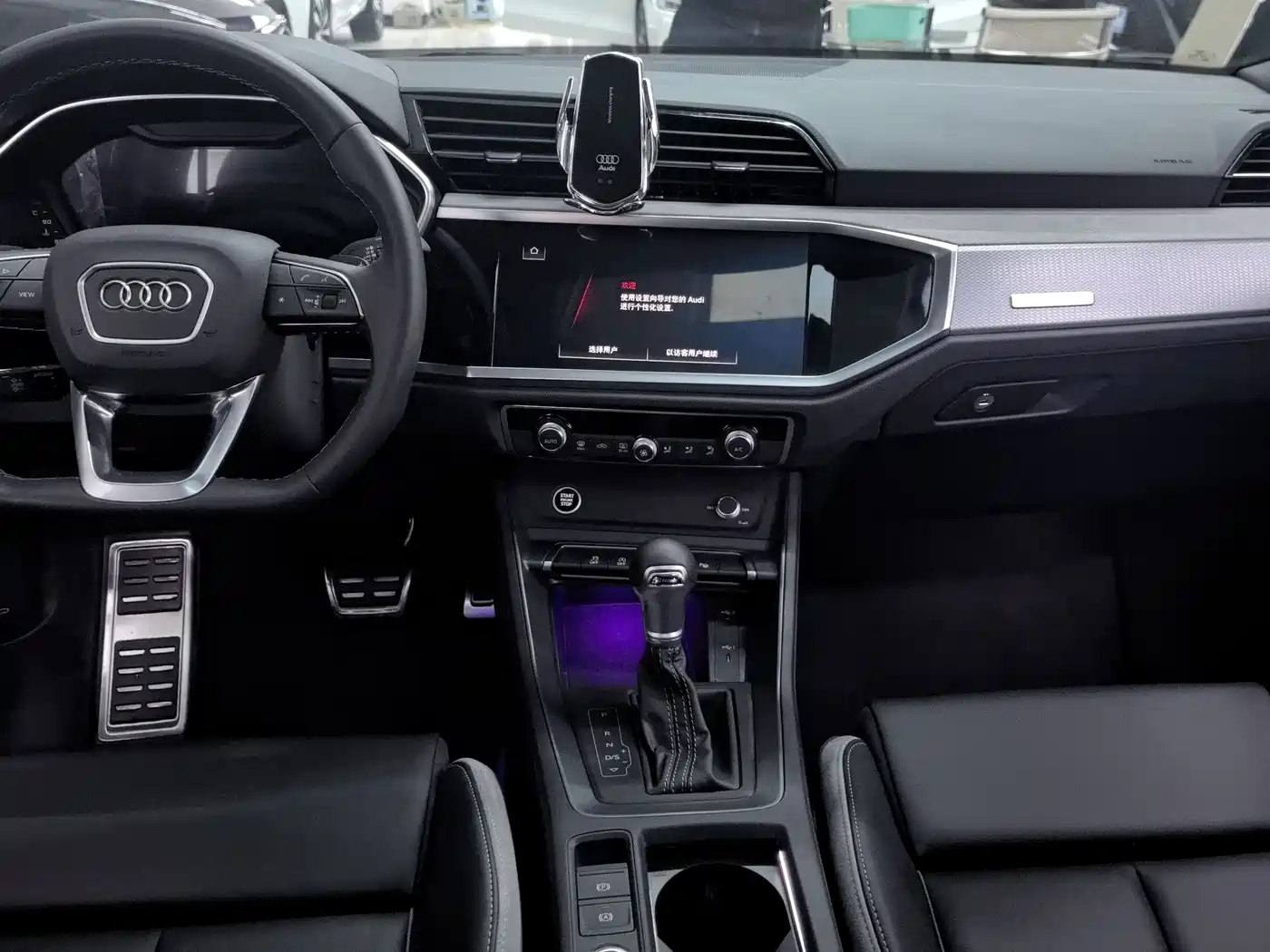 Audi Q3 2024 35 TFSI Fashion Sport фото 10