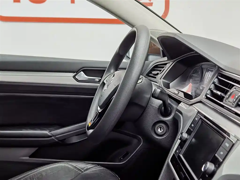 Volkswagen Lamando 2019 230TSI Manual Trend Edition China V фото 22