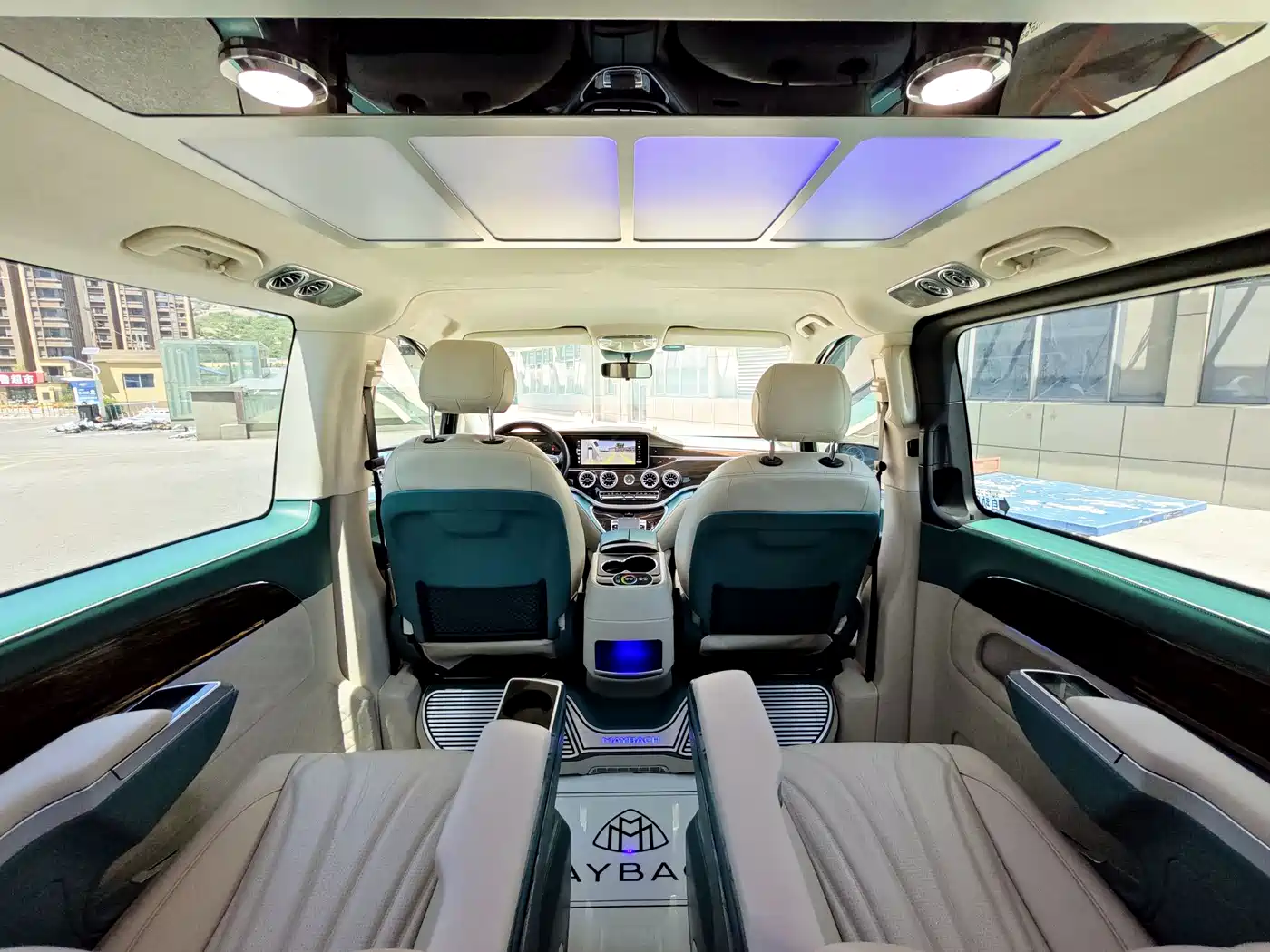 Mercedes-Benz Vito 2023 2.0T Elite 7-Seater фото 16