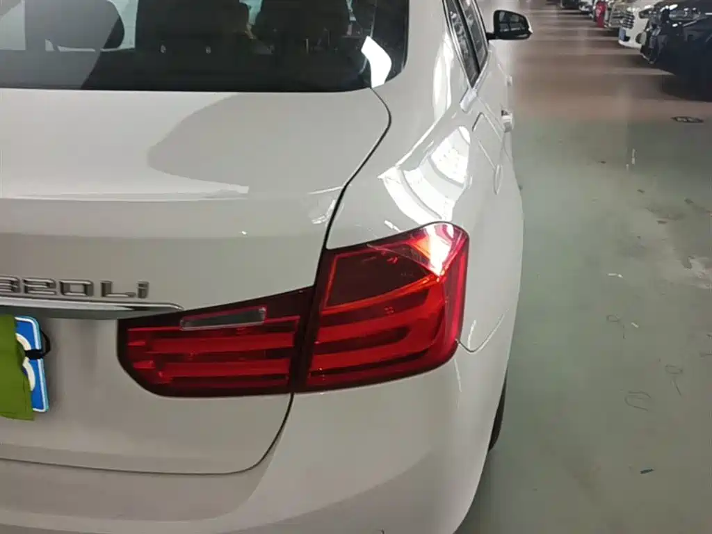 BMW 3 Series 2014 320Li Fashion фото 8