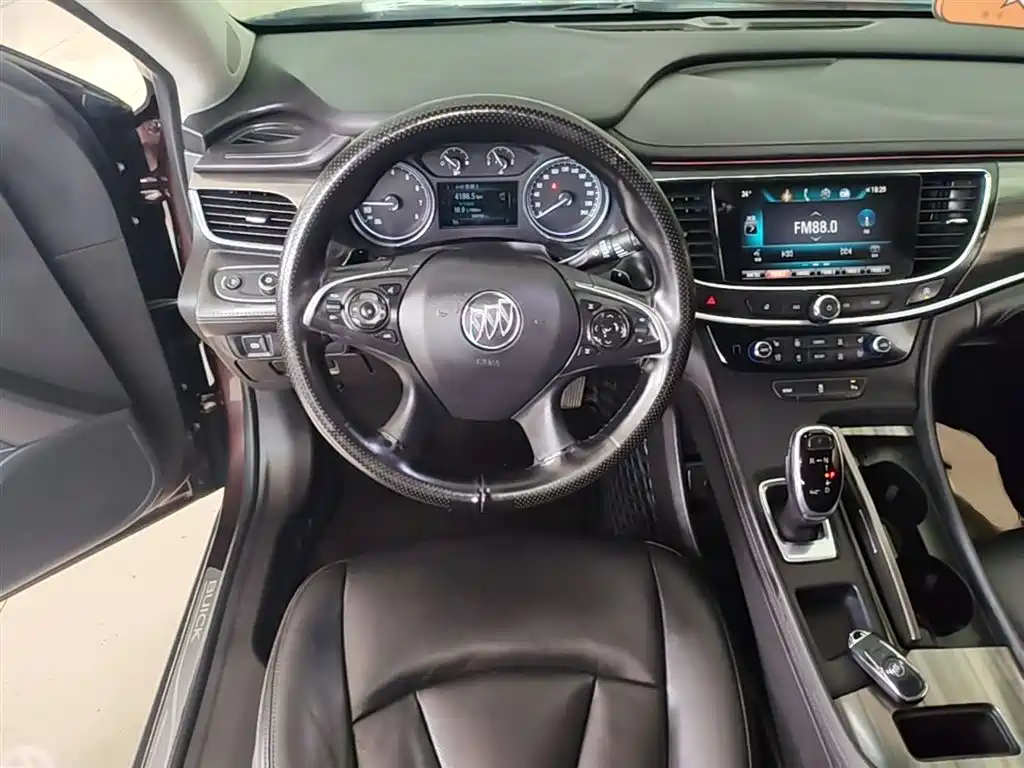 Buick LaCrosse 2018 Model 20T Elite Edition фото 11