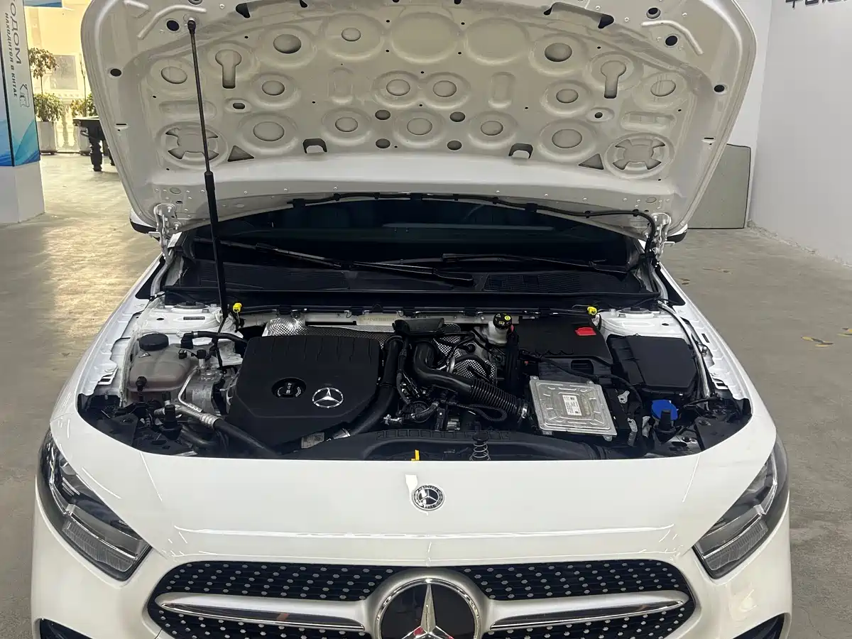 Mercedes-Benz A-Class 2022 A 180 L Sport Sedan фото 7