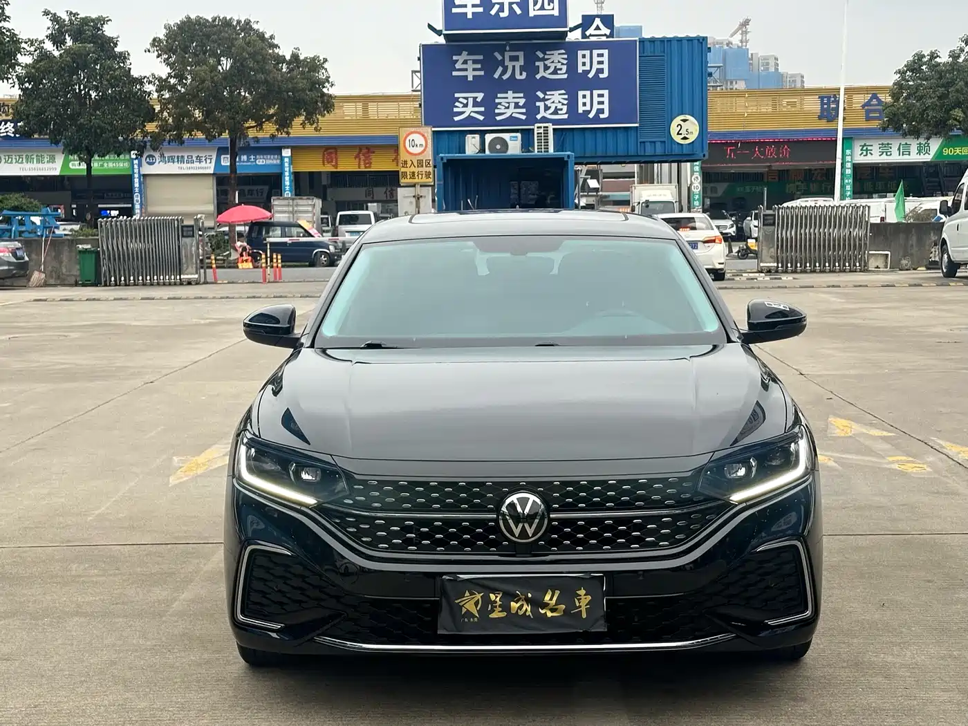 Volkswagen Passat 2025 Outstanding 380TSI Starlight Dragon Soaring Edition фото 2