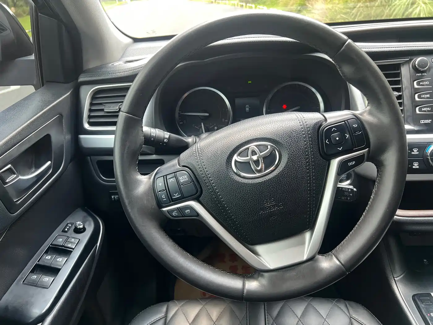 Photo 14 - Toyota Highlander