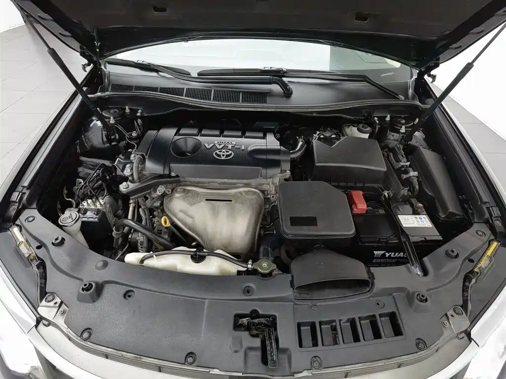 Toyota Camry 2015 2.5G Luxury Navigation Edition фото 6